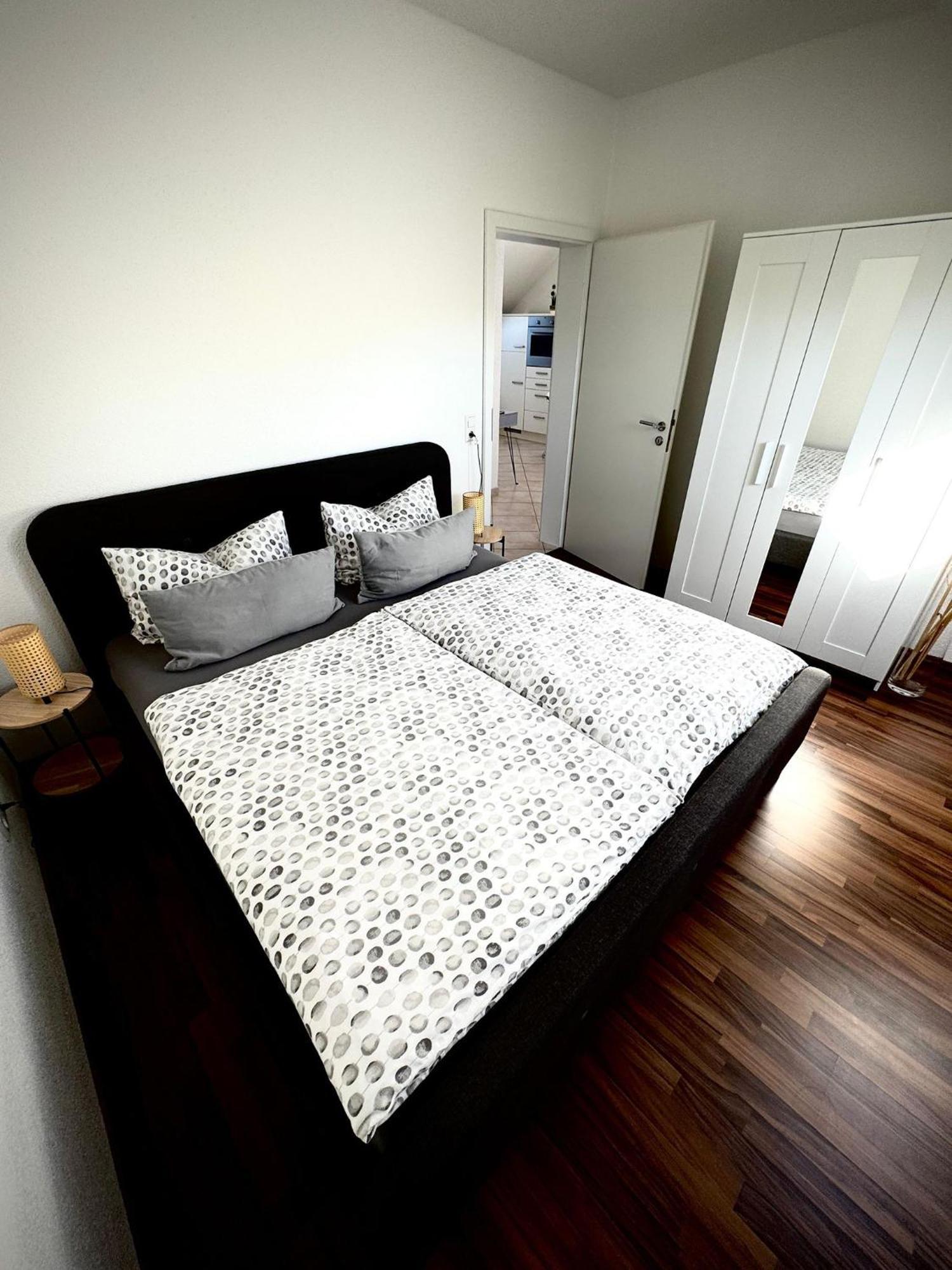 גנגנבאך Ferienwohnung Blumenfeld מראה חיצוני תמונה