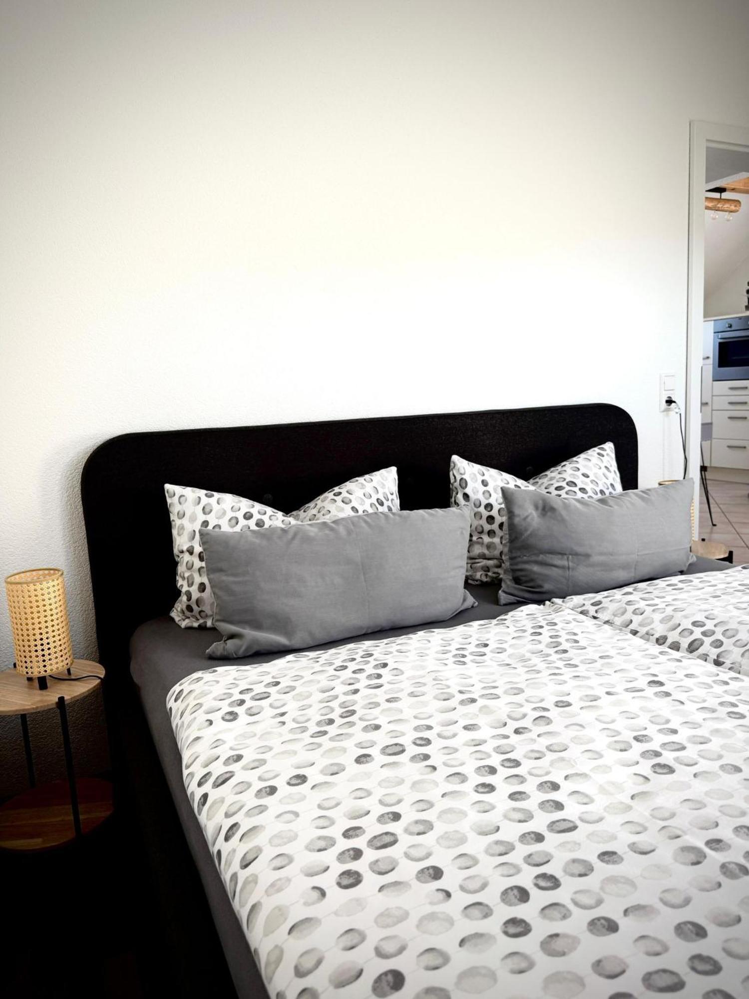 גנגנבאך Ferienwohnung Blumenfeld מראה חיצוני תמונה